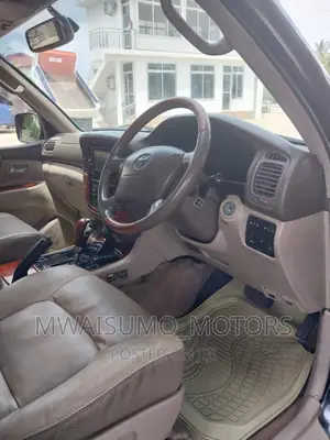 Toyota Land Cruiser 2005 Black