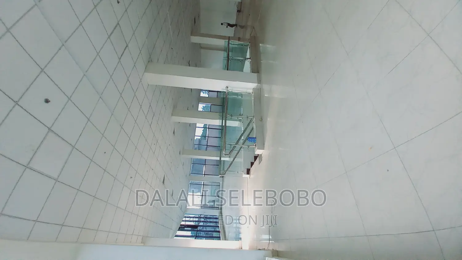 Office Bangalore Flo W 4 Near by Mliman City Mall