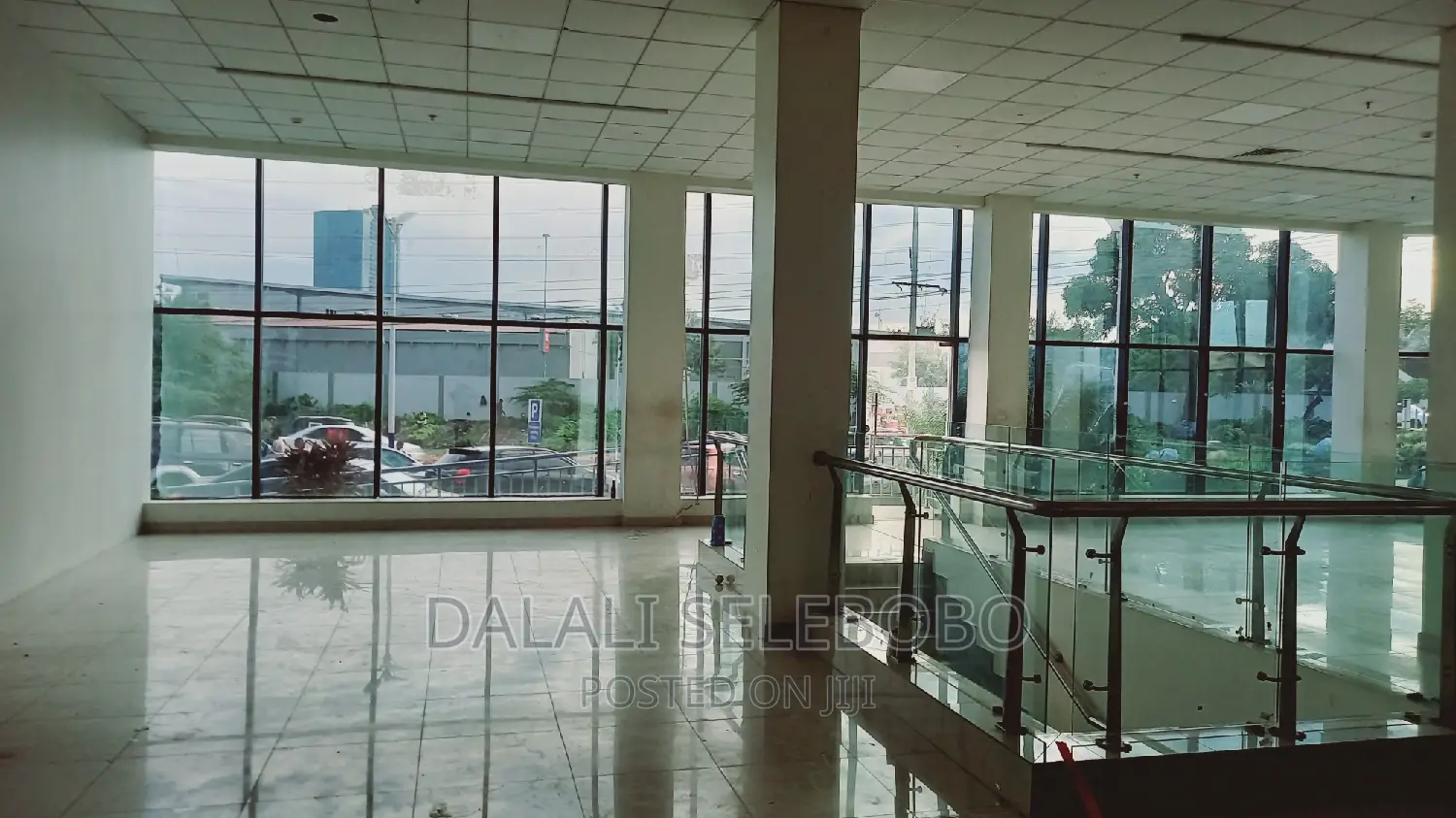 Office Bangalore Flo W 4 Near by Mliman City Mall