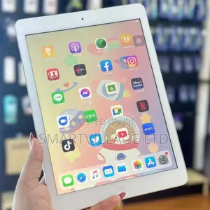 Apple iPad Air 16 GB White