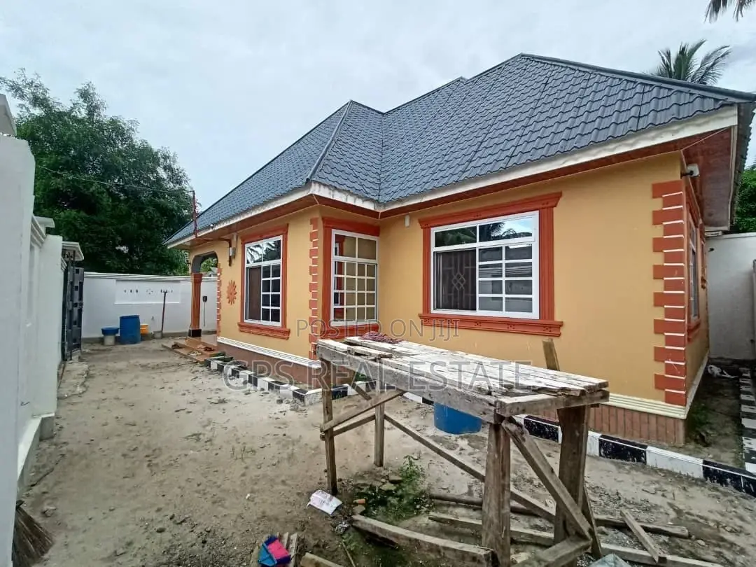 3bdrm House in Chanika Zingiziwa, Ilala for sale