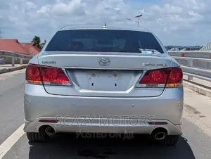 Toyota Crown 2014 Silver