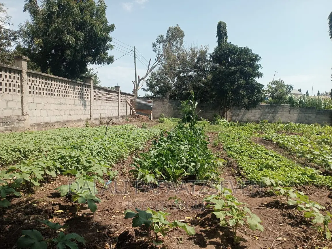 5bdrm House in Dalalipapaatzseven, Kinondoni for sale