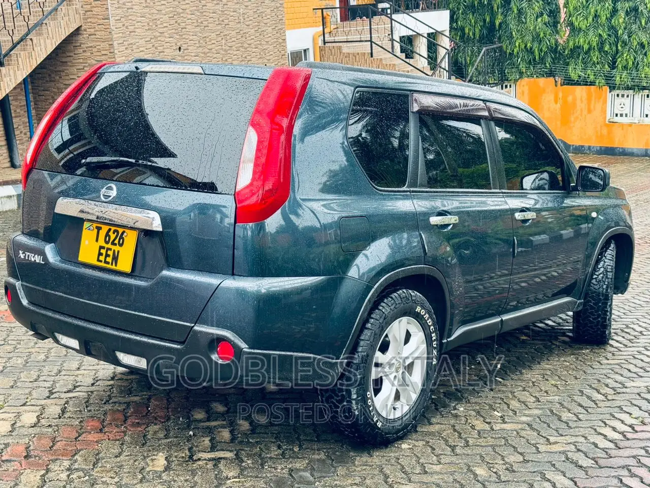 Nissan X-Trail 2012 Green