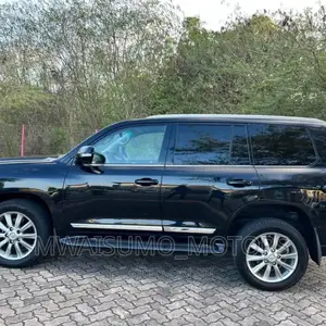 Toyota Land Cruiser 2017 Black