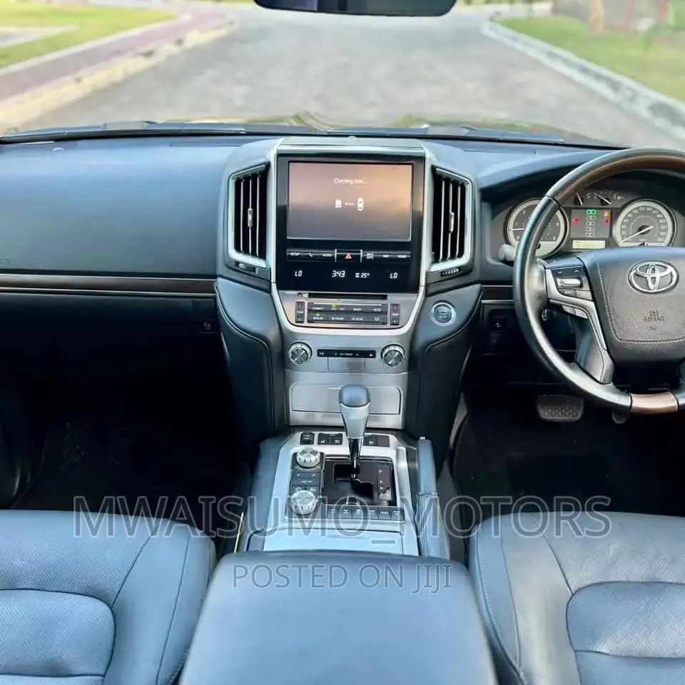 Toyota Land Cruiser 2017 Black