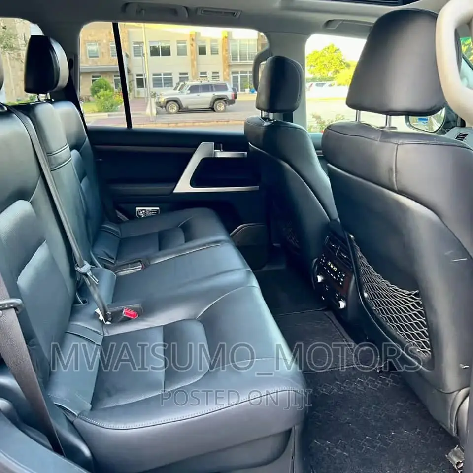 Toyota Land Cruiser 2017 Black