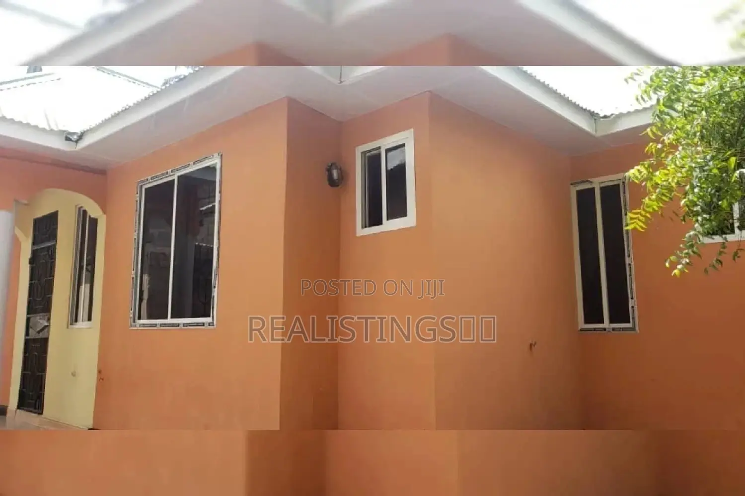 3bdrm House in Goba for sale