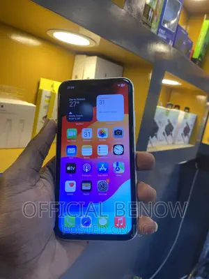 Apple iPhone XR 64 GB White