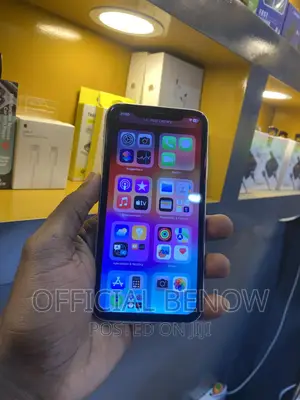 Apple iPhone XR 64 GB White