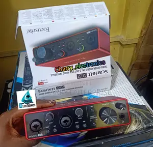 Scarlett 2i2 SOUNDCARD 3 Genertñ 2-In, 2-Out USB a Interf