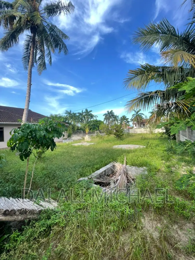 Mbezibeach Plot for Sale.!