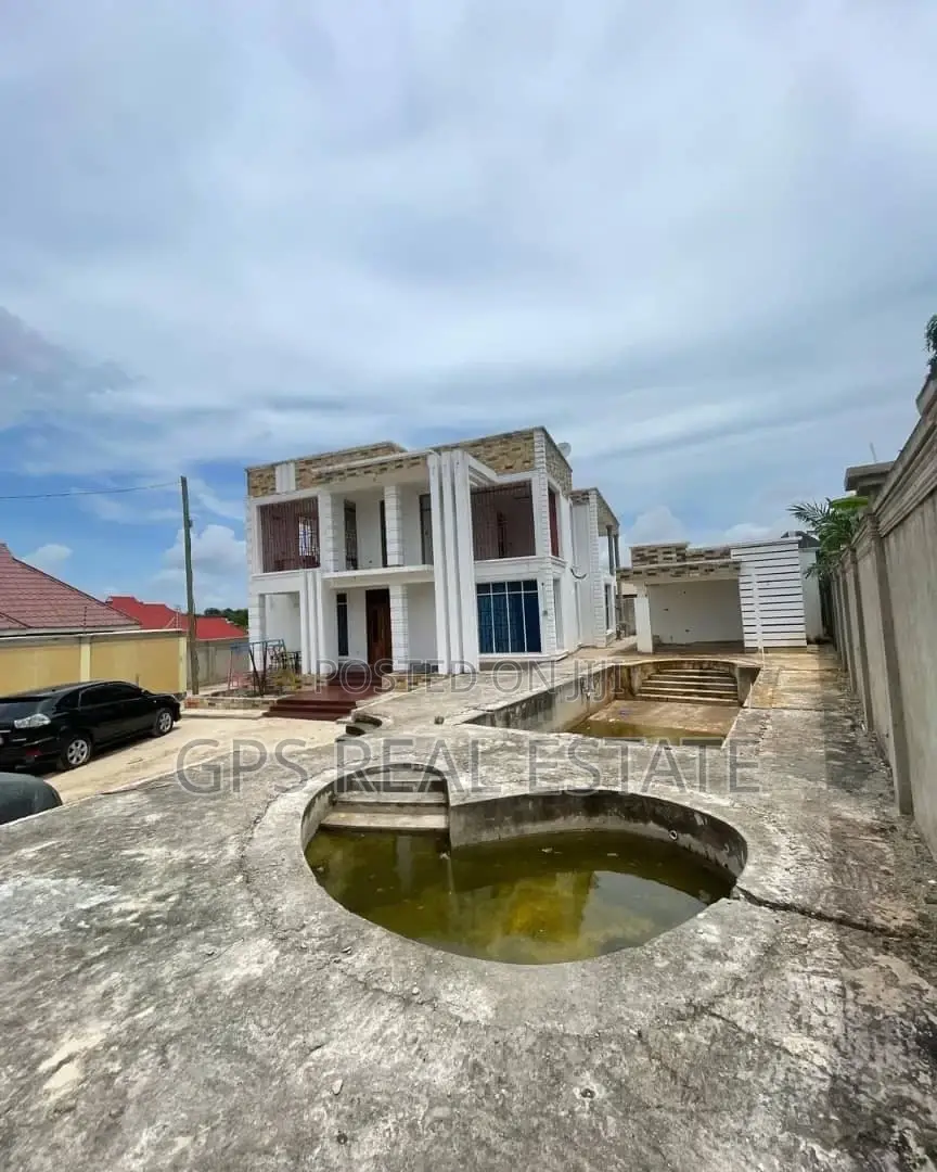 5bdrm House in Kinyerezi, Kinondoni for sale