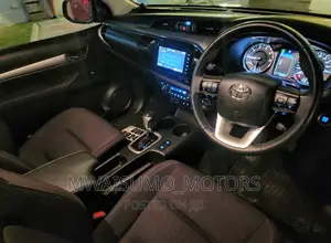 Toyota Hilux 2022 Gold