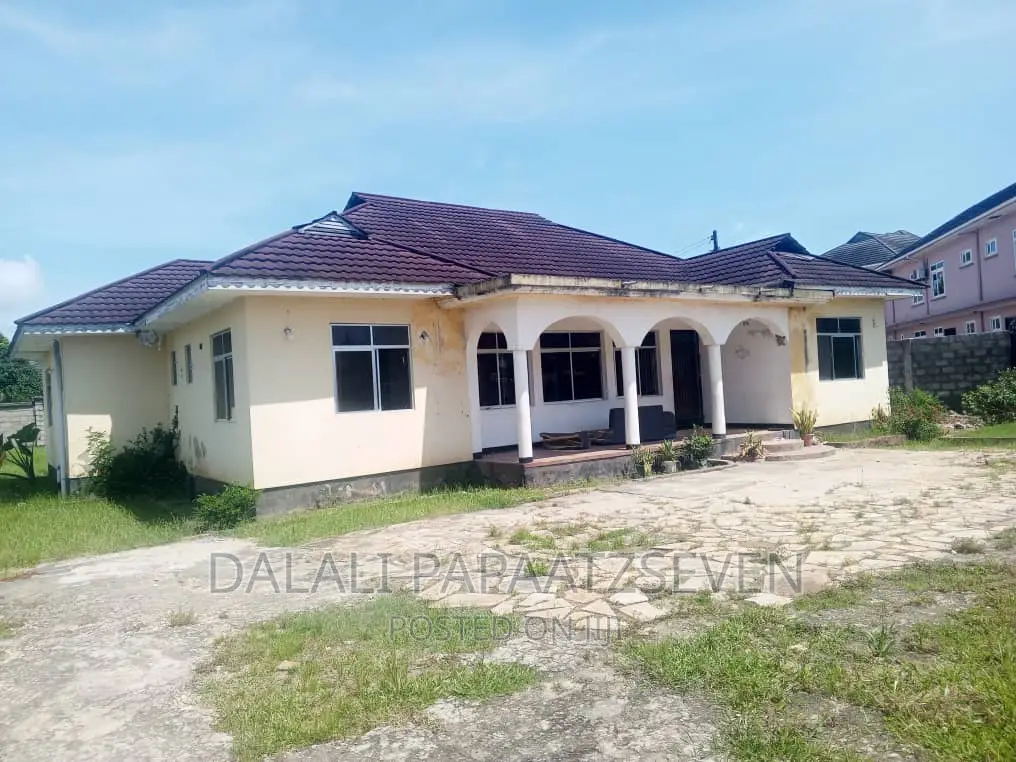 3bdrm House in Dalalipapaatzseven, Kinondoni for rent