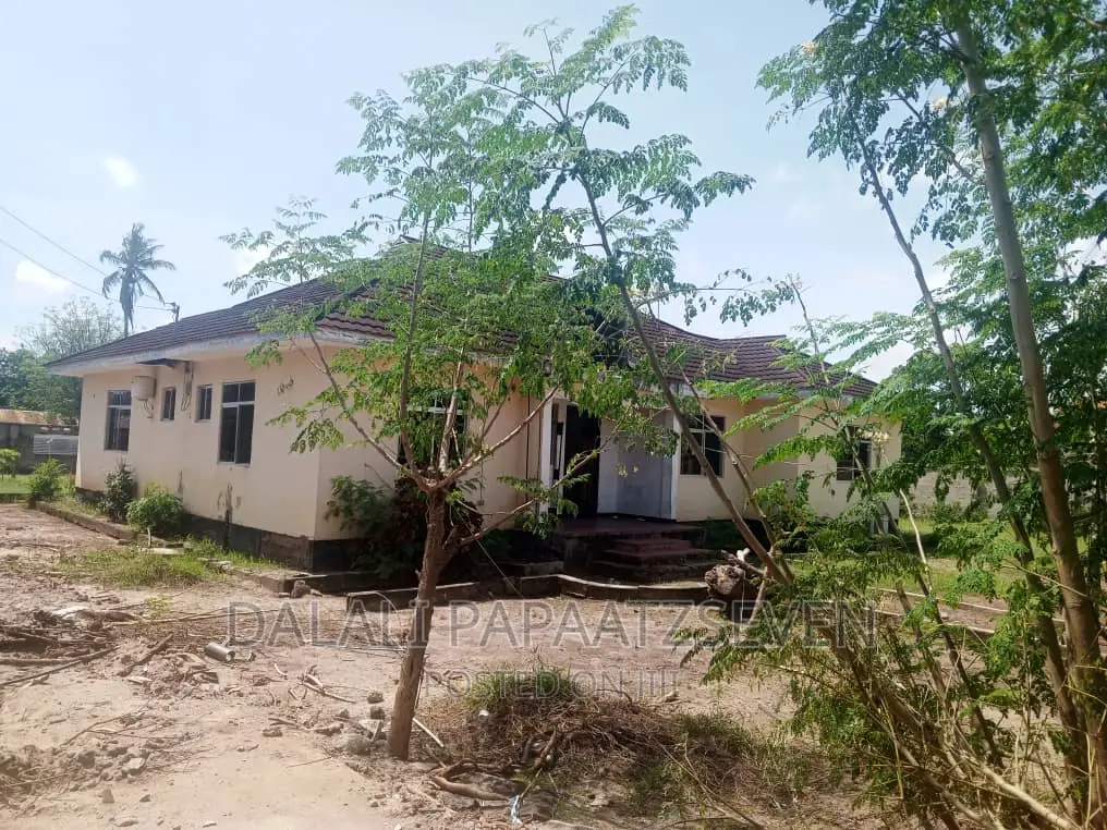 3bdrm House in Dalalipapaatzseven, Kinondoni for rent