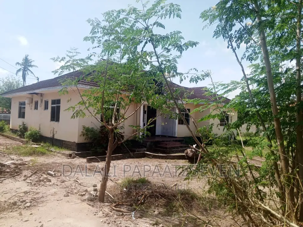 3bdrm House in Dalalipapaatzseven, Kinondoni for rent