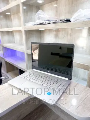 New Laptop HP 14-Dq1025cl 8GB Intel Core I3 SSD 512GB