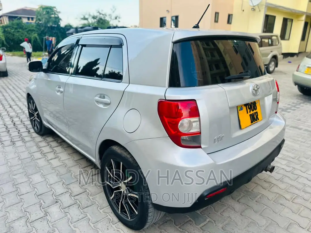 Toyota IST 2007 Silver