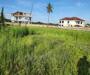 Plot for Sale in Ununio