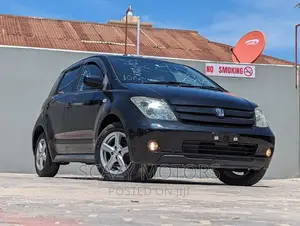 Toyota IST 2004 Black