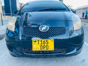 Toyota Vitz 2006 Black