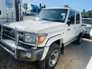 Toyota Land Cruiser 2018 White