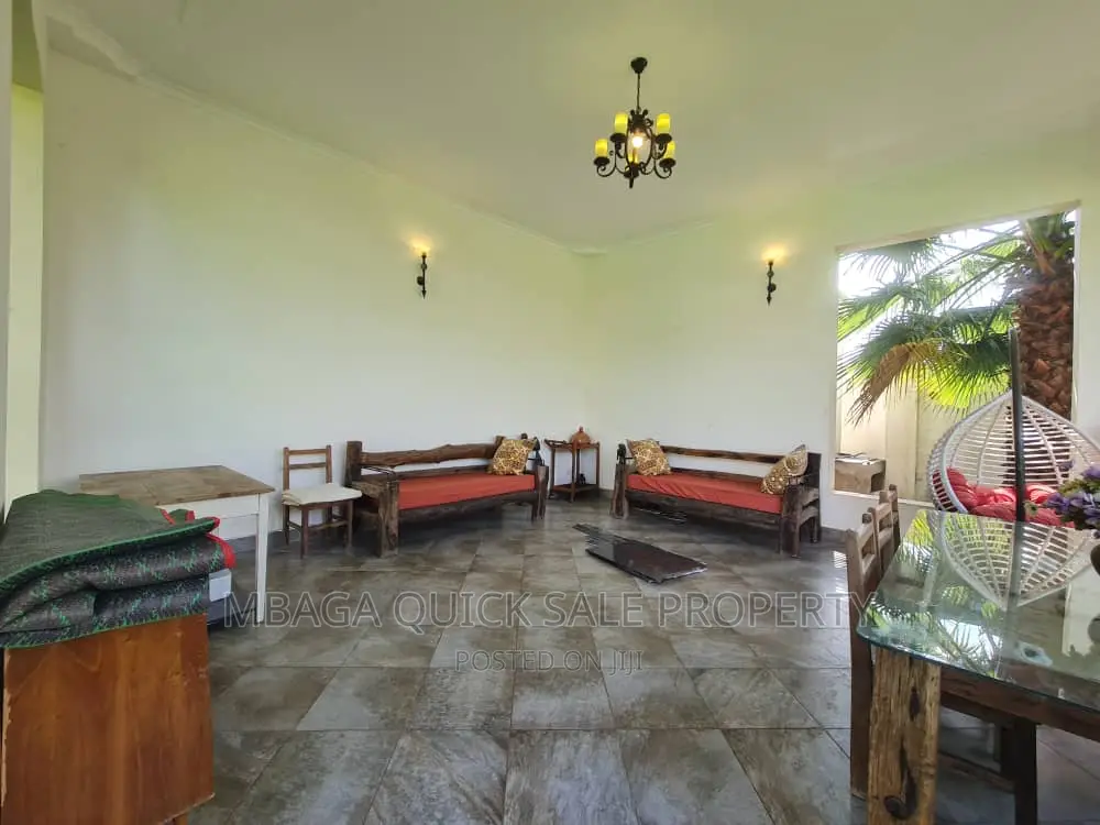 Furnished 7bdrm House in Njiro  Block C for sale