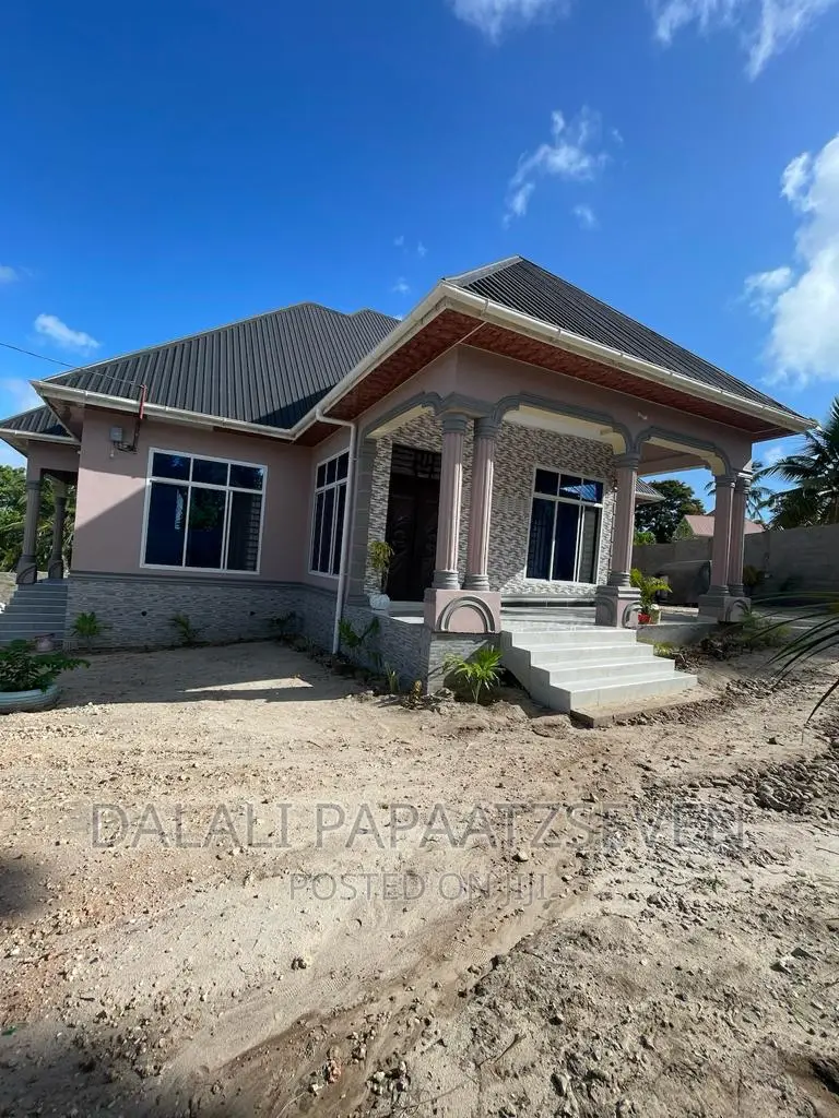 4bdrm House in Dalalipapaatzseven, Kinondoni for sale