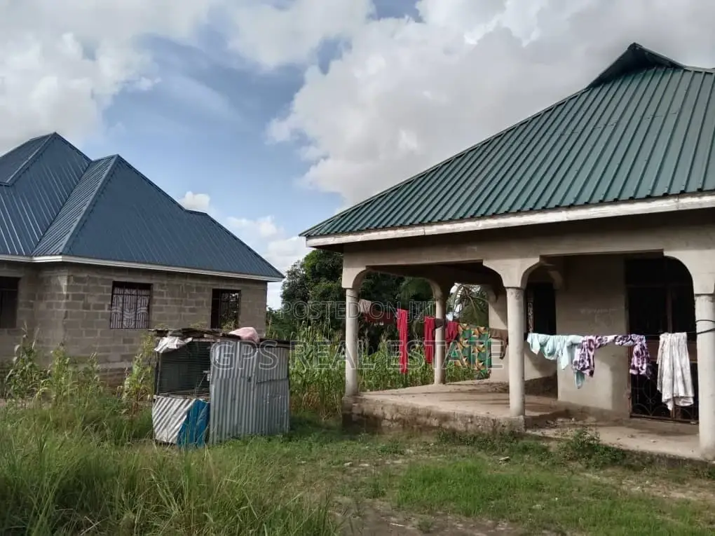 3bdrm House in Malamba Mawili, Kinondoni for sale