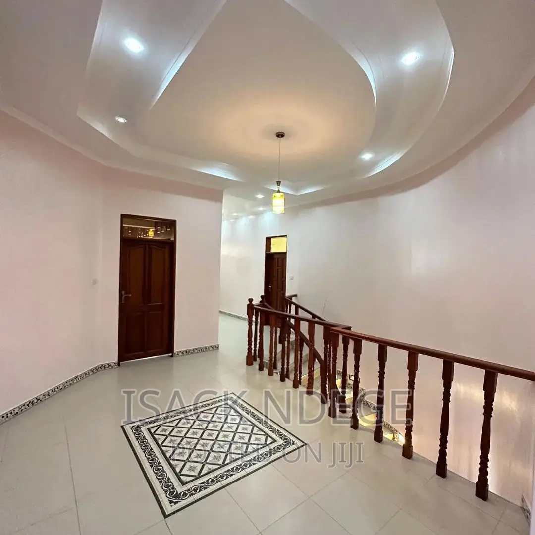 5bdrm House in Bahari Beach, Kinondoni for rent