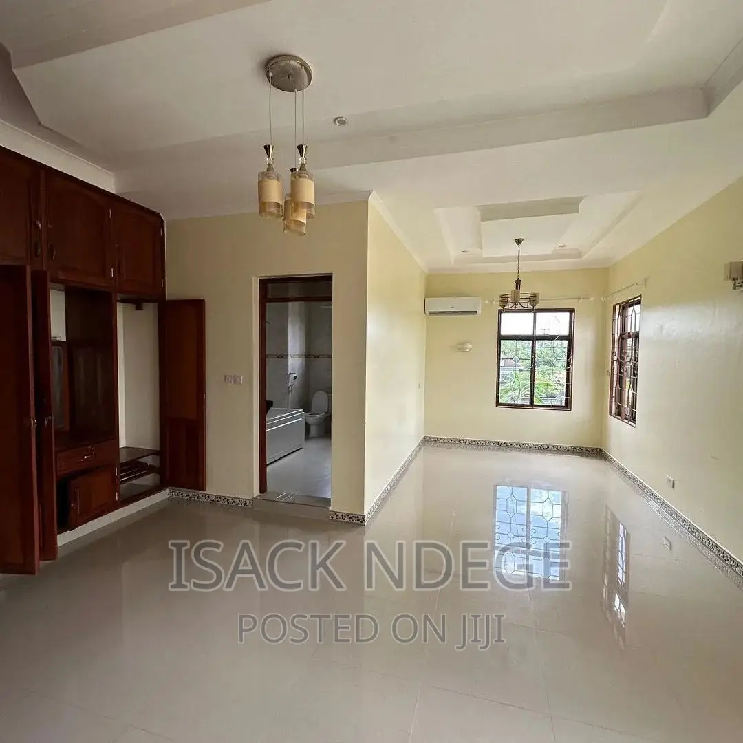 5bdrm House in Bahari Beach, Kinondoni for rent