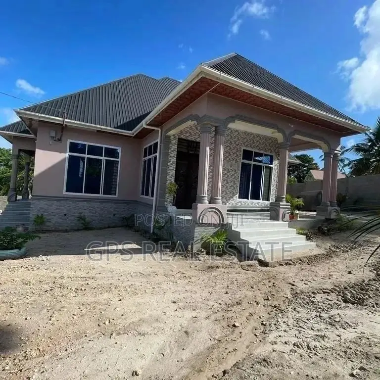 4bdrm House in Tegeta Wazo, Kinondoni for sale