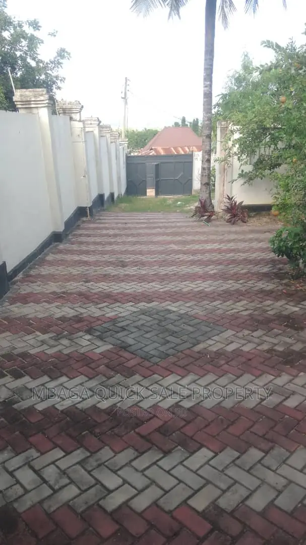 3bdrm House in Salasala, Mbezi for rent