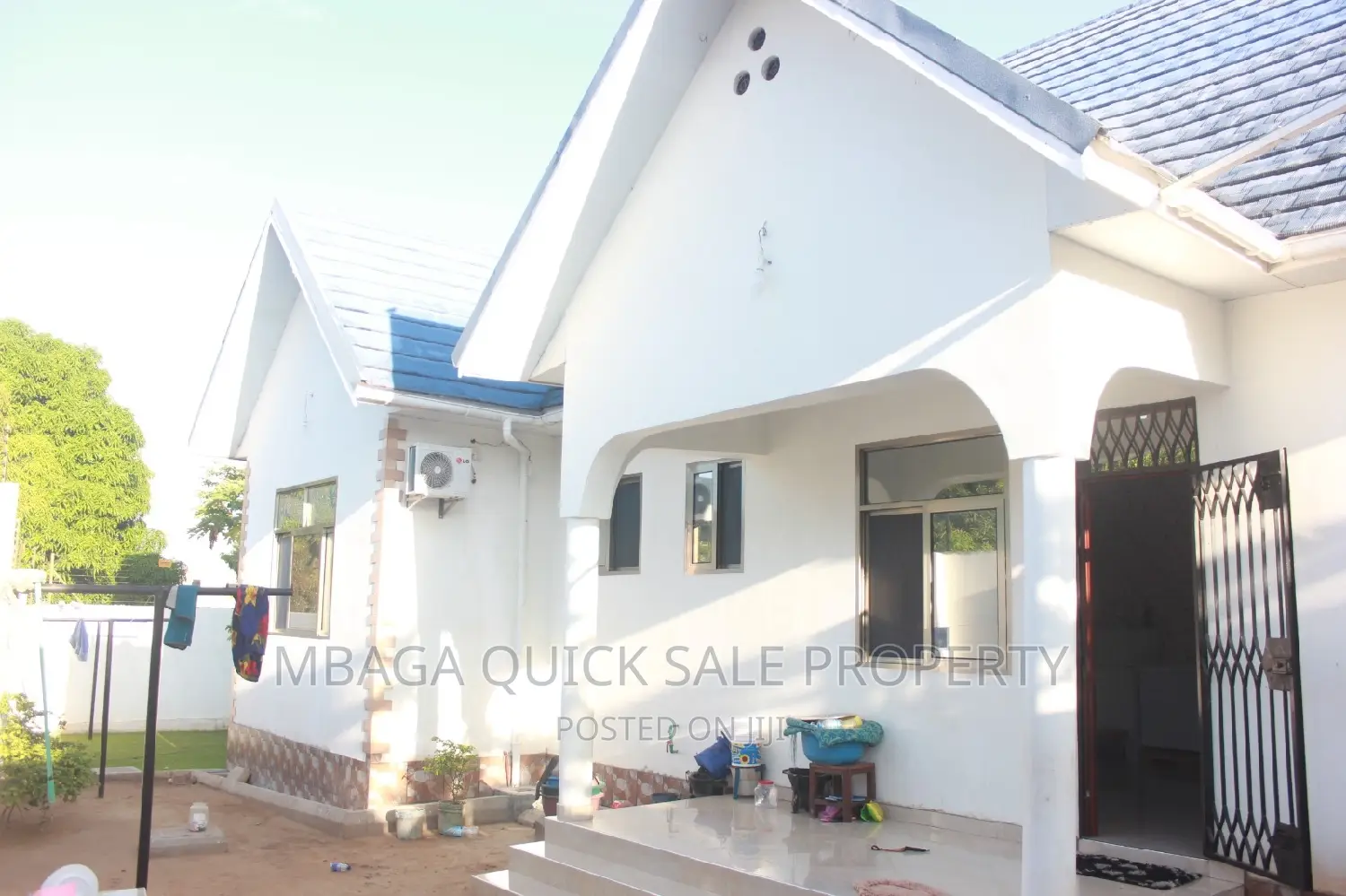 3bdrm Bungalow in Mbez Mpigi Magoe, Mbezi for sale