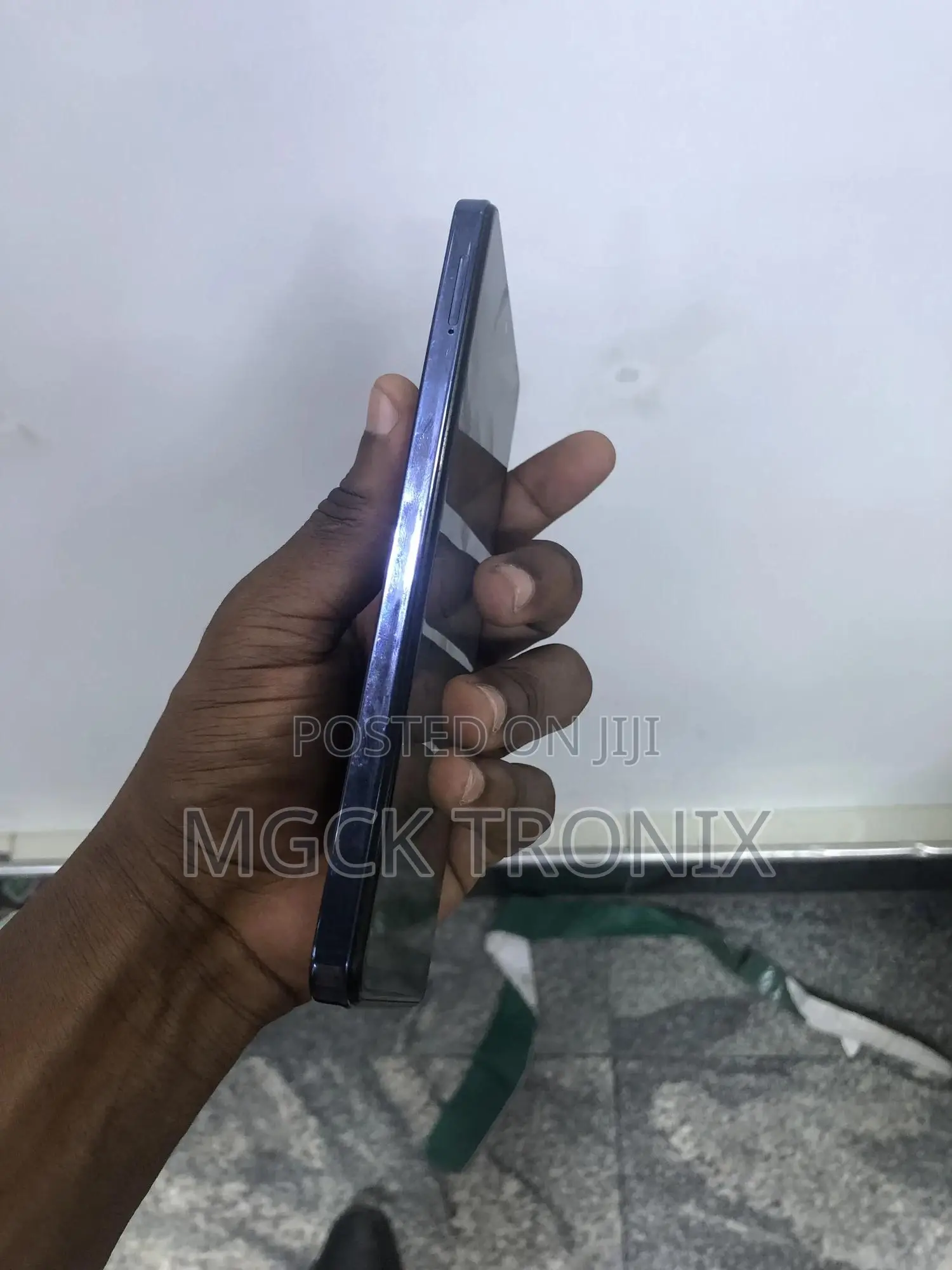 Infinix Hot 40i 128 GB Blue