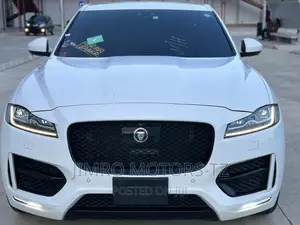 Jaguar F-Pace 2017 White