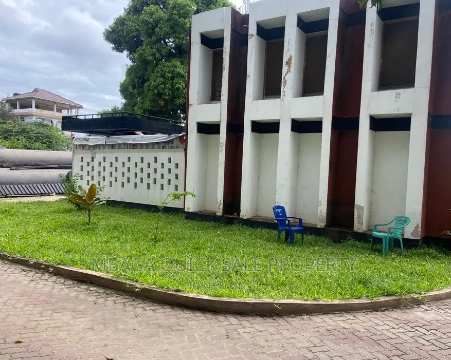3bdrm House in Ada Estate for sale
