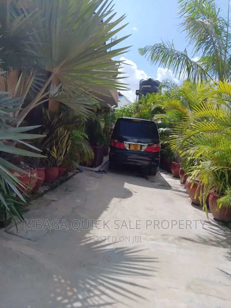 3bdrm House in Ada Estate for sale