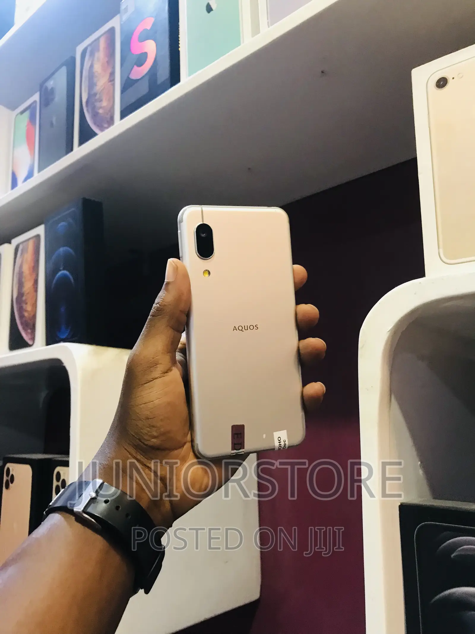 Sharp Aquos Sense 3 SHV45 64 GB Gold