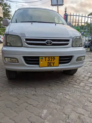 Toyota Noah 2004 White