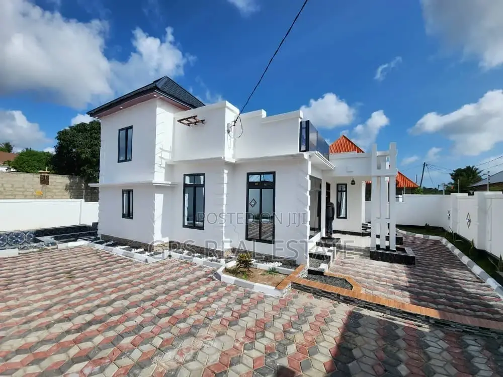 3bdrm House in Mikwambe, Kigamboni for sale