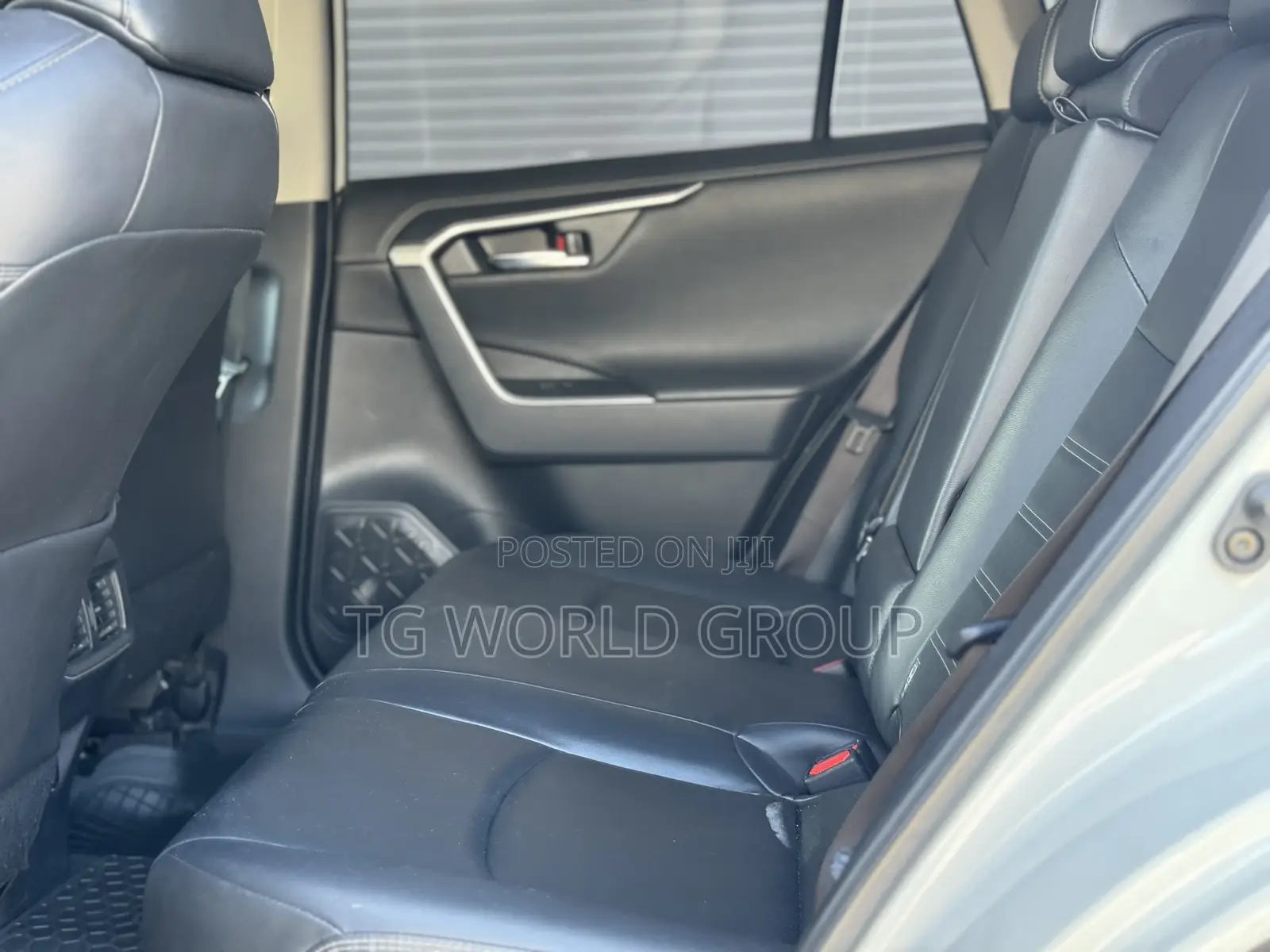Toyota RAV4 2019 White