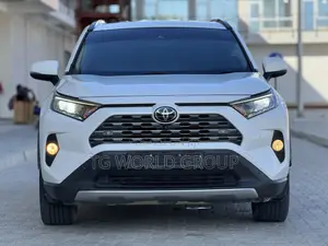 Toyota RAV4 2019 White