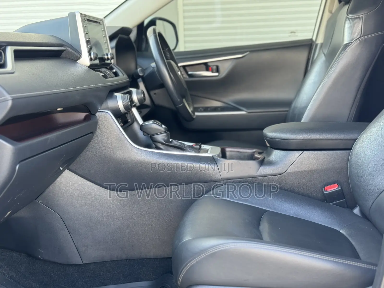 Toyota RAV4 2019 White