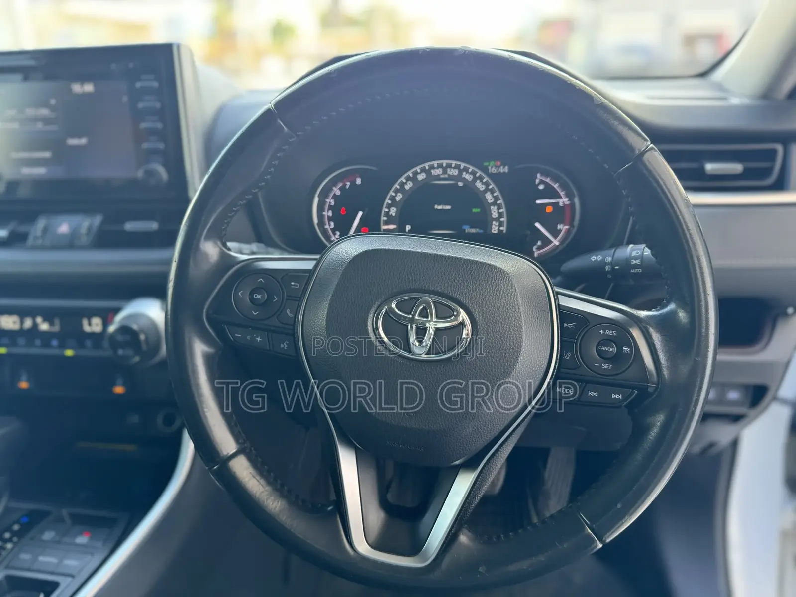 Toyota RAV4 2019 White