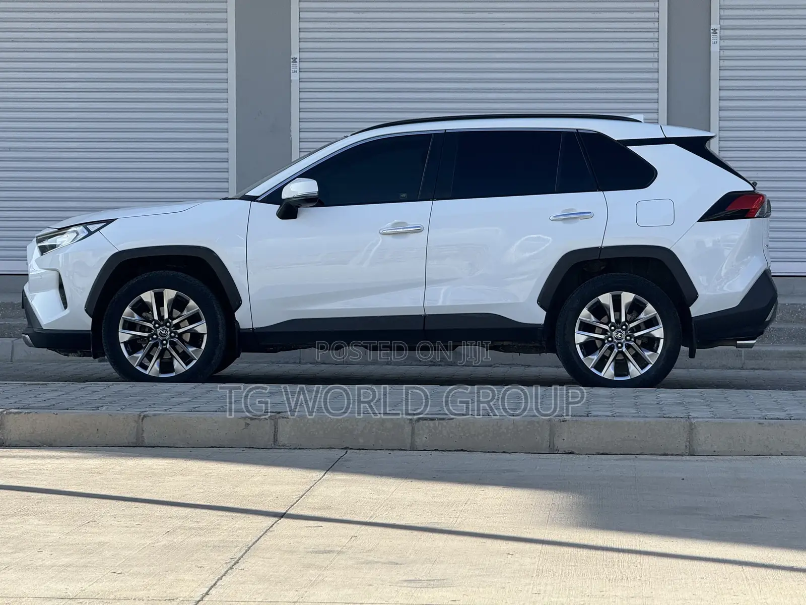 Toyota RAV4 2019 White