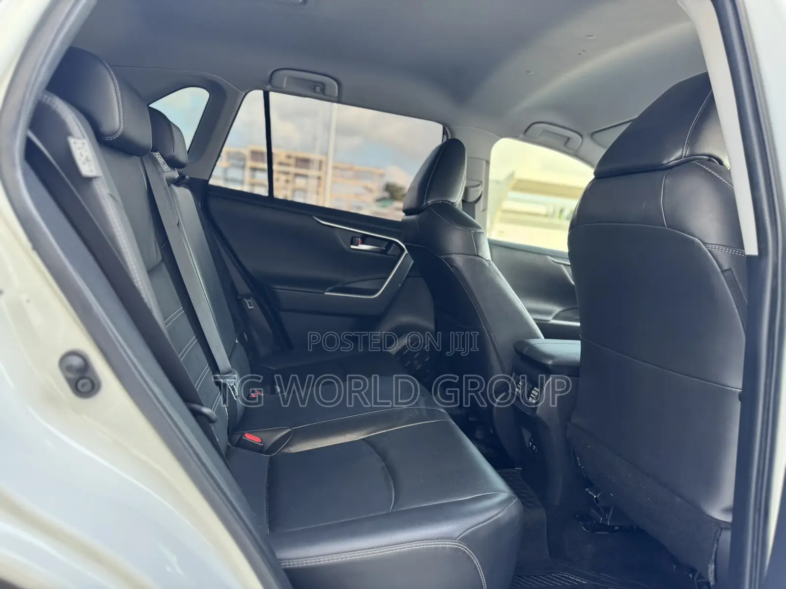 Toyota RAV4 2019 White