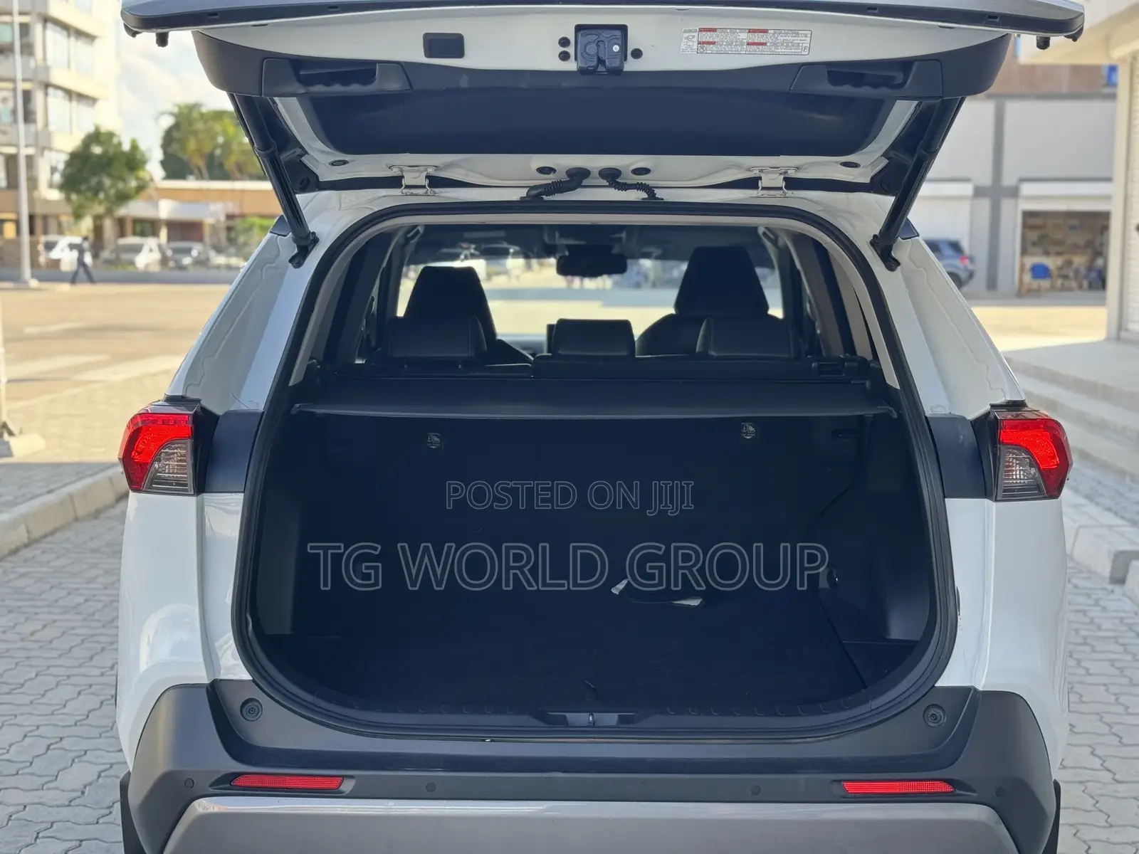 Toyota RAV4 2019 White