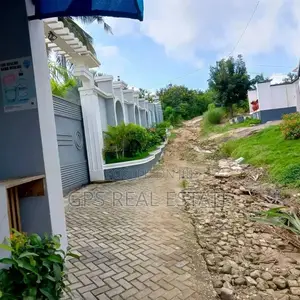 3bdrm House in Tegeta Wazo, Kinondoni for sale